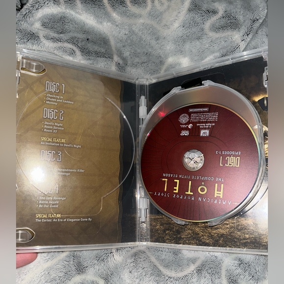 AHS Season 5 Complete Season - Picture 3 of 5